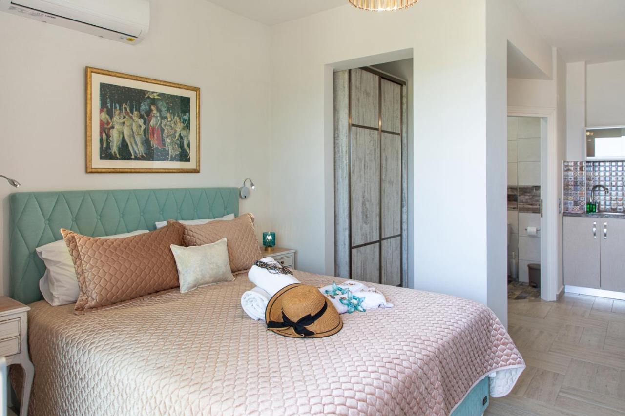 Elimia Suites & Studios Makrýgialos Eksteriør billede